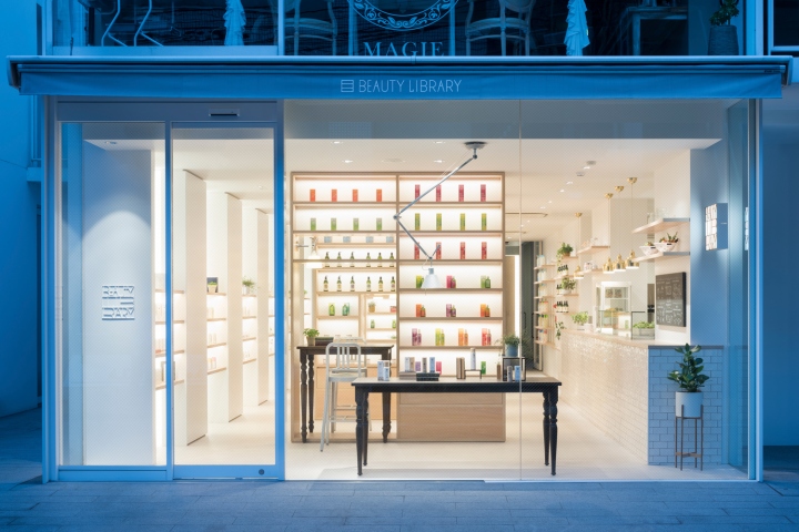 極簡風格化妝品體驗店裝修設(shè)計案例